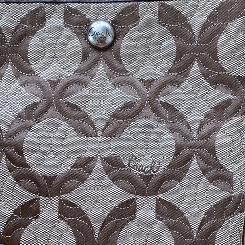 Coach Small Purse - Picture 6 of 7